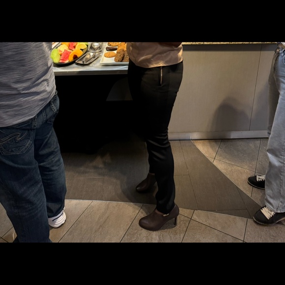 Coach Women's Seneca Heeled Ankle Booties Side Zip Brown Leather Size 7.5 B - Picture 4 of 13